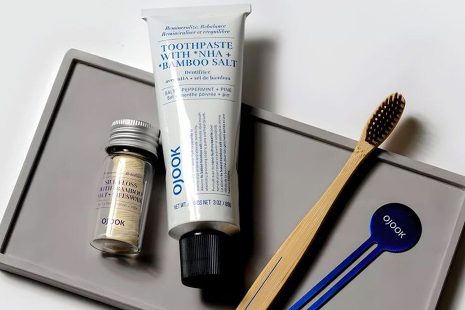 Compact-travel-oral-care-kit-for-fresh-breath-and-dental-hygiene-by-Lumiéra-Beauty-Shop