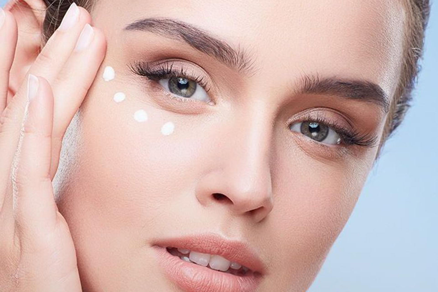 Firming-eye-cream-for-wrinkles-and-puffiness-by-Lumiéra-Beauty