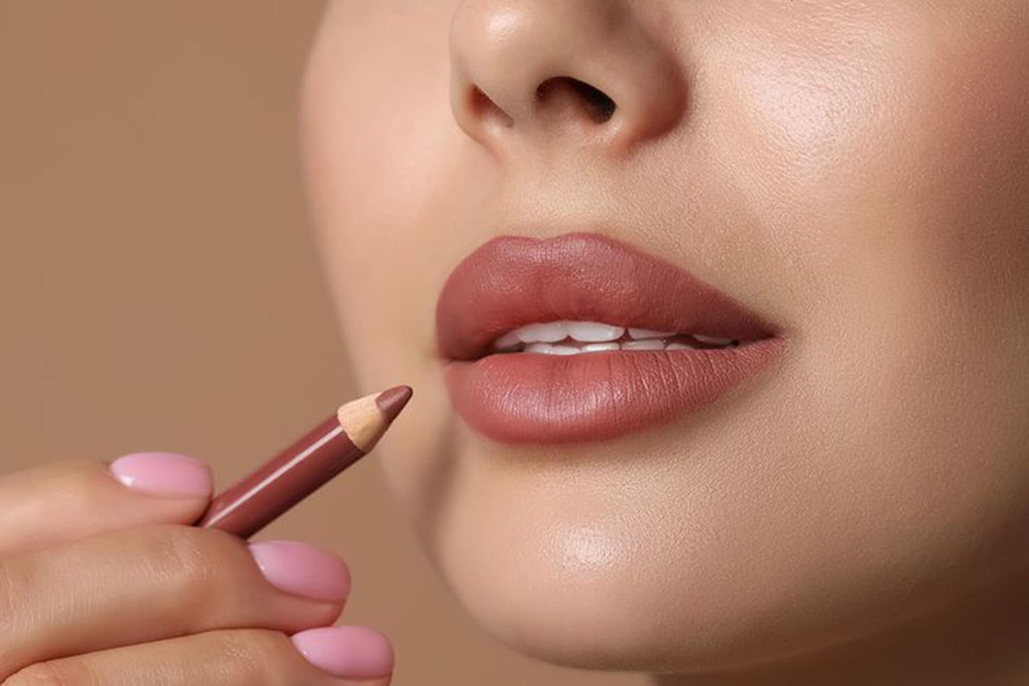 Lumiéra-Beauty-waterproof-lip-liner-in-long-lasting-smudge-proof-formula