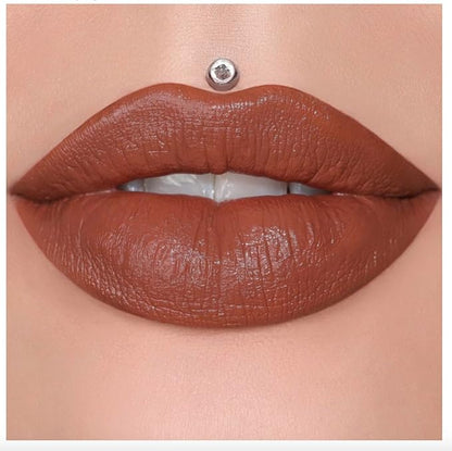 Jeffree Star Cosmetics Velvet Trap Pigment-Rich Lip Color with a Luxurious Velvet-Matte Texture Lipstick (Man Down, Medium)