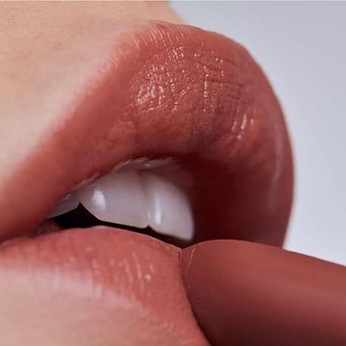 HIGHR Long Lasting Lipstick Chateau with Built In HIGHR