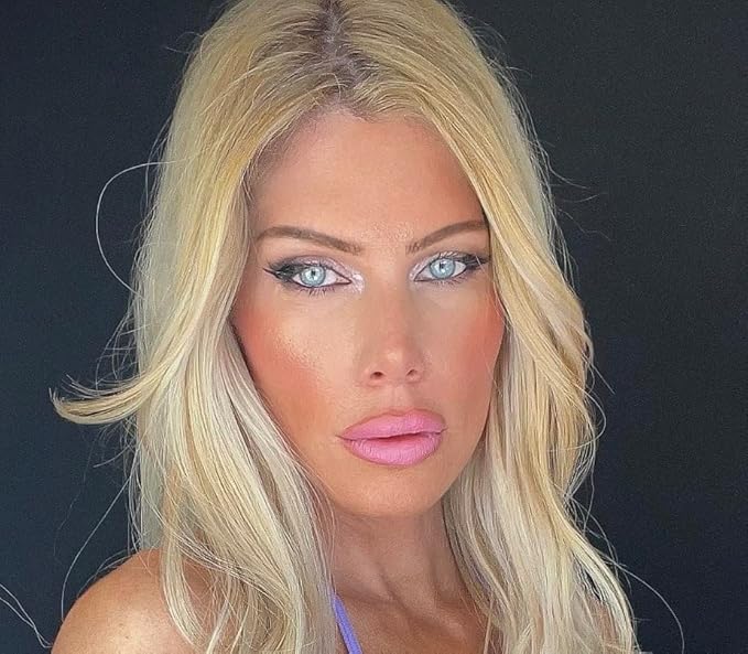 Matte Lipstick (cloud 9)