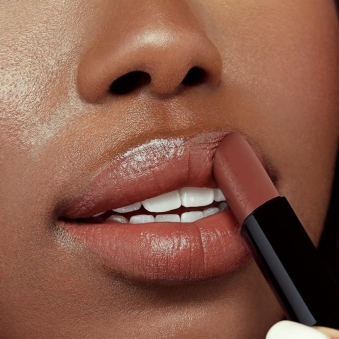 Infinity Point Lipstick - Red Velvet